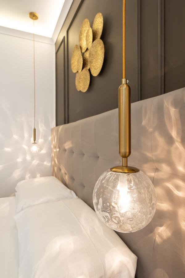 Toledo Relais Suites - By Pera Rooms Collection 那不勒斯 外观 照片